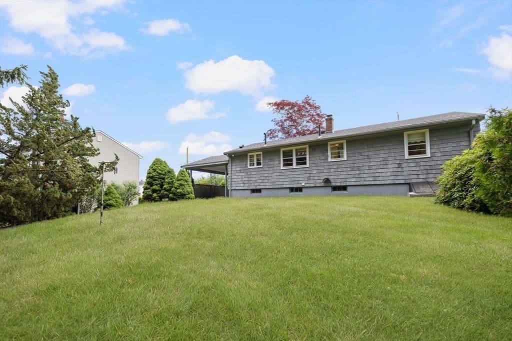 Single Family Residence at 27 Hinsdale St, Swansea MA 02777, Swansea, photo 33 of 36
