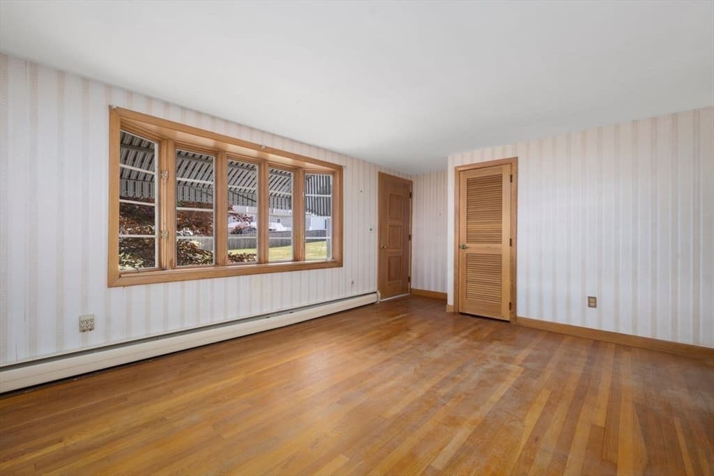 Single Family Residence at 27 Hinsdale St, Swansea MA 02777, Swansea, photo 11 of 36