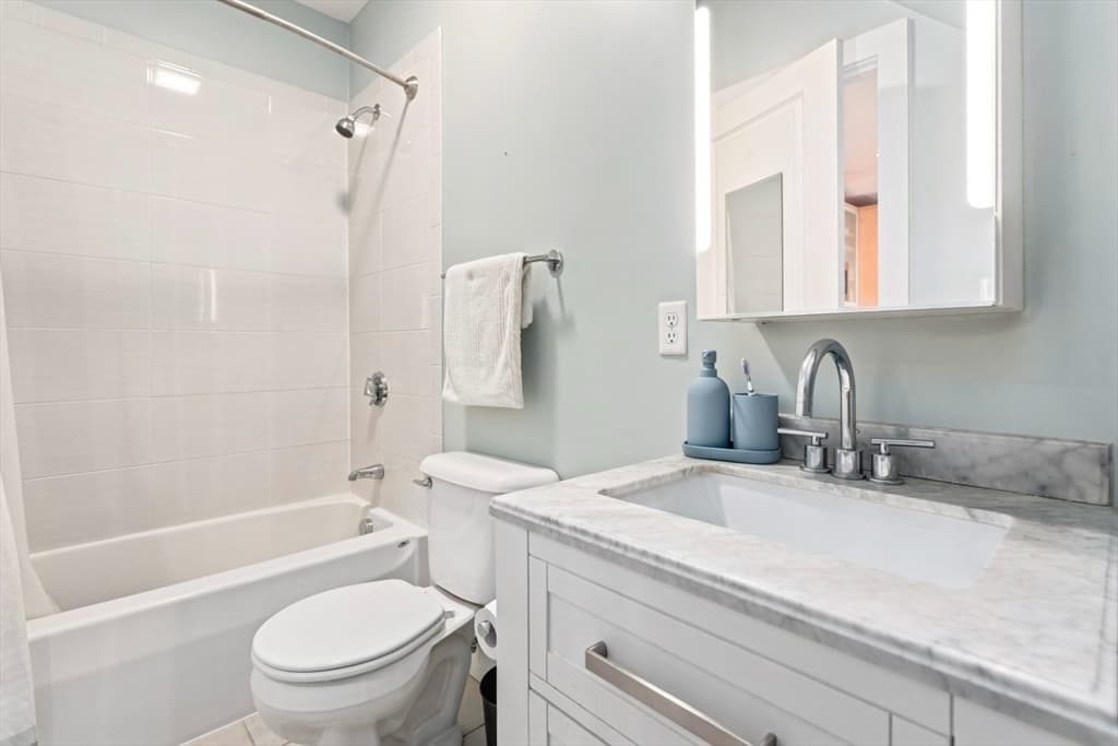 51 New Ocean St # 3, Swampscott MA 01907 photo 26