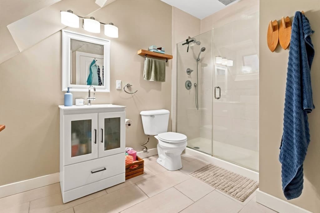51 New Ocean St # 3, Swampscott MA 01907 photo 21