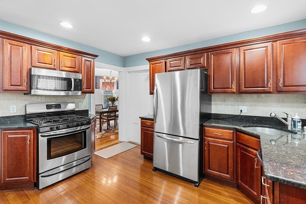 48 Eddy St # 48, Newton MA 02465 photo 6