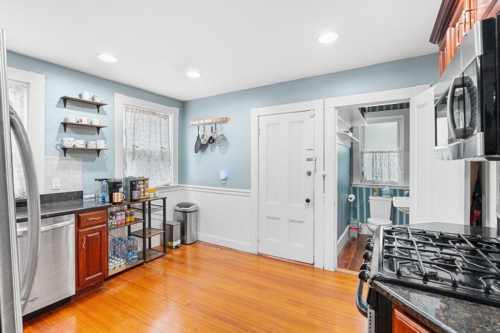 48 Eddy St # 48, Newton MA 02465 photo 4