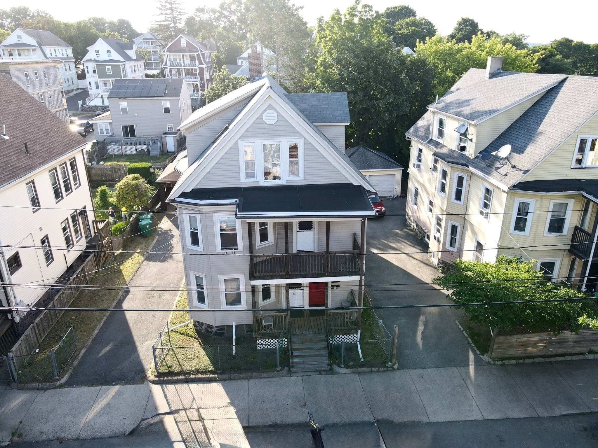 31-33 Hollingsworth St, Lynn MA 01902