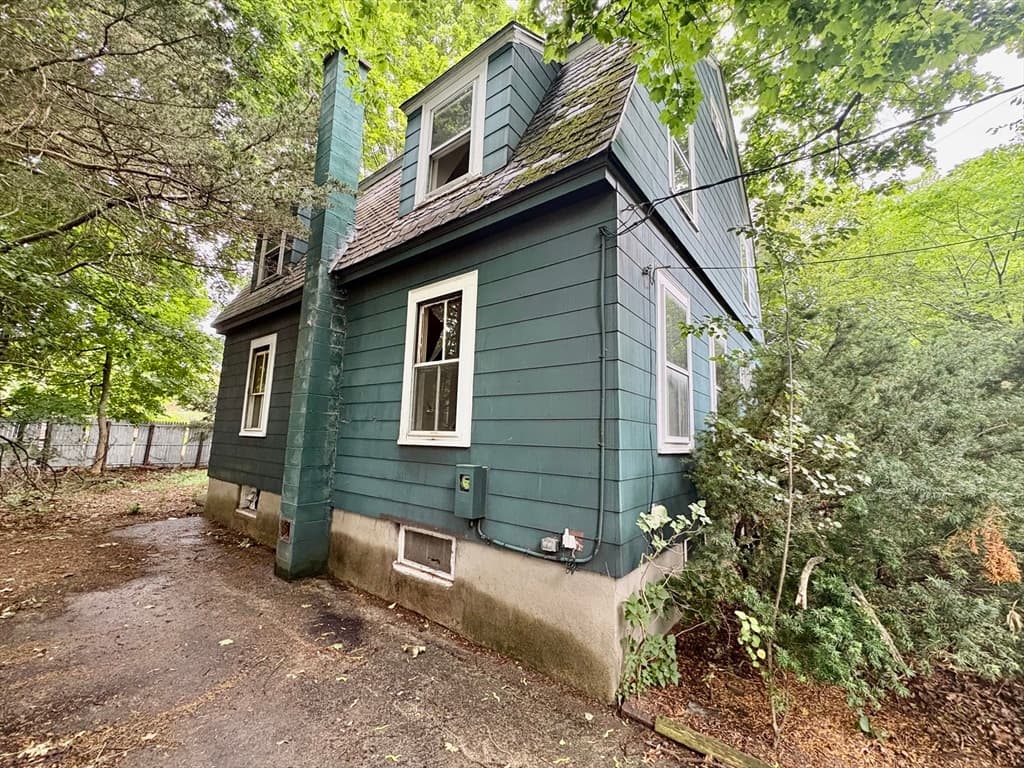Single Family Residence at 51 Damon Street, Concord MA 01742, Concord, photo 4 of 7