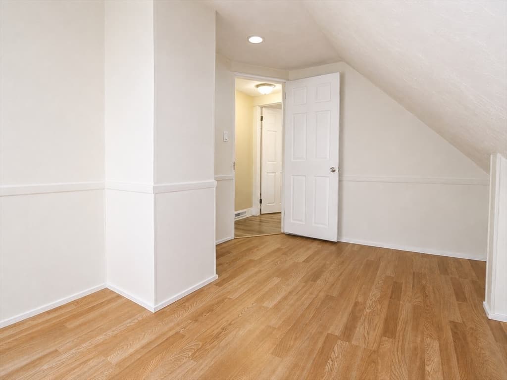 18 Bolton Pl, Bridgewater MA 02324 photo 9