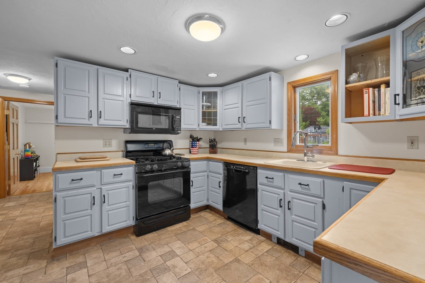 Single Family Residence at 15 Walker Street, Westborough MA 01581, photo 13 of 42