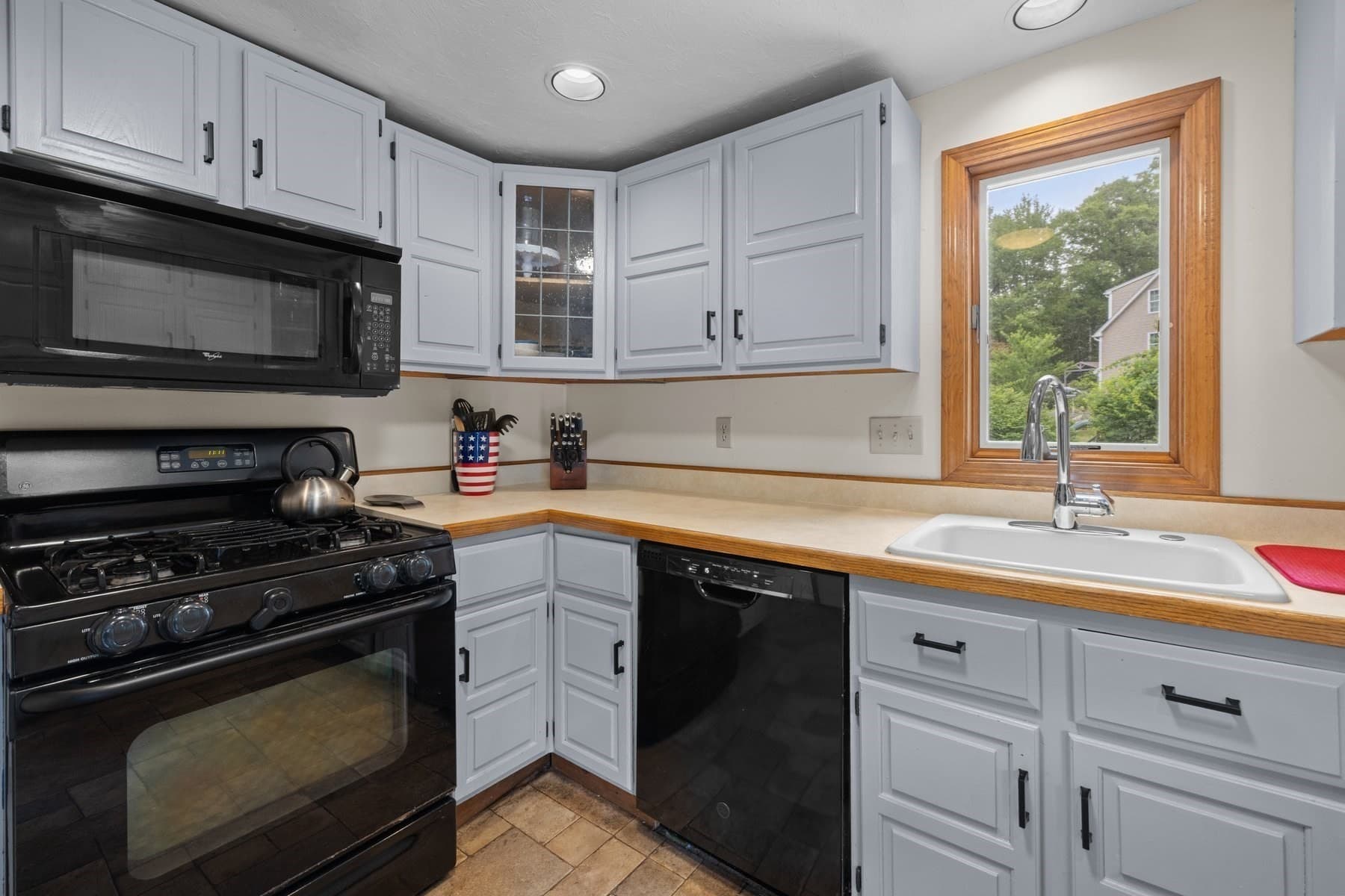 Single Family Residence at 15 Walker Street, Westborough MA 01581, photo 15 of 42