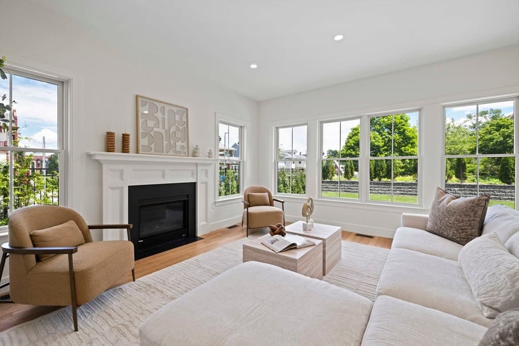 Single Family Residence at 712 Washington, Boston MA 02135, photo 3 of 31
