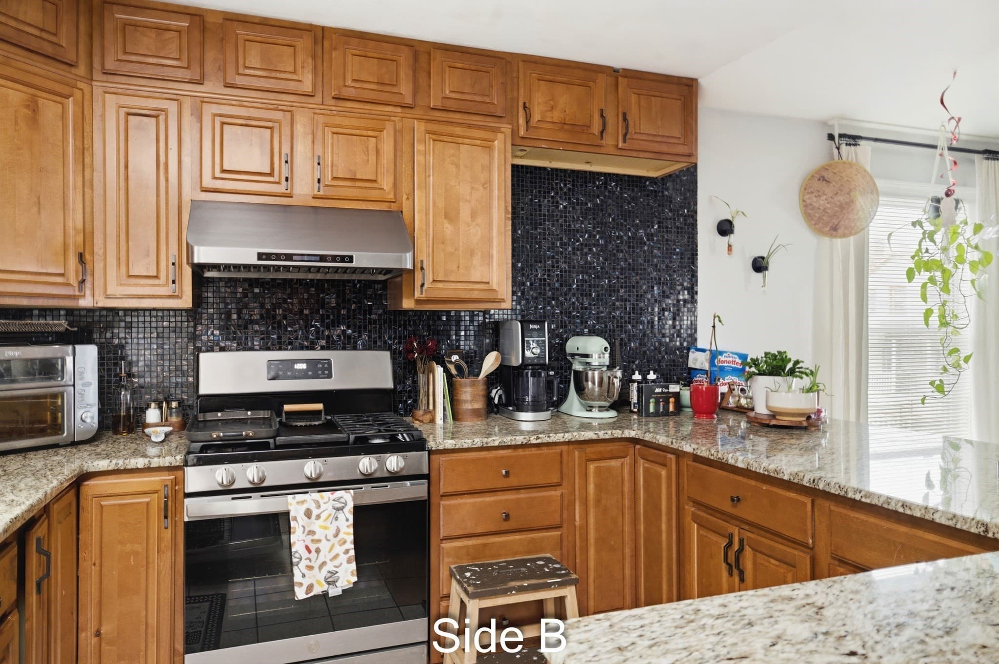 2 Family - 2 Units Side by Side at 129-131 State Street, New Bedford MA 02740, photo 18 of 40