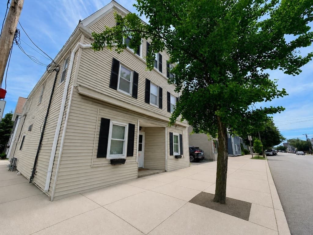 134 Boston St # 1B, Salem MA 01970