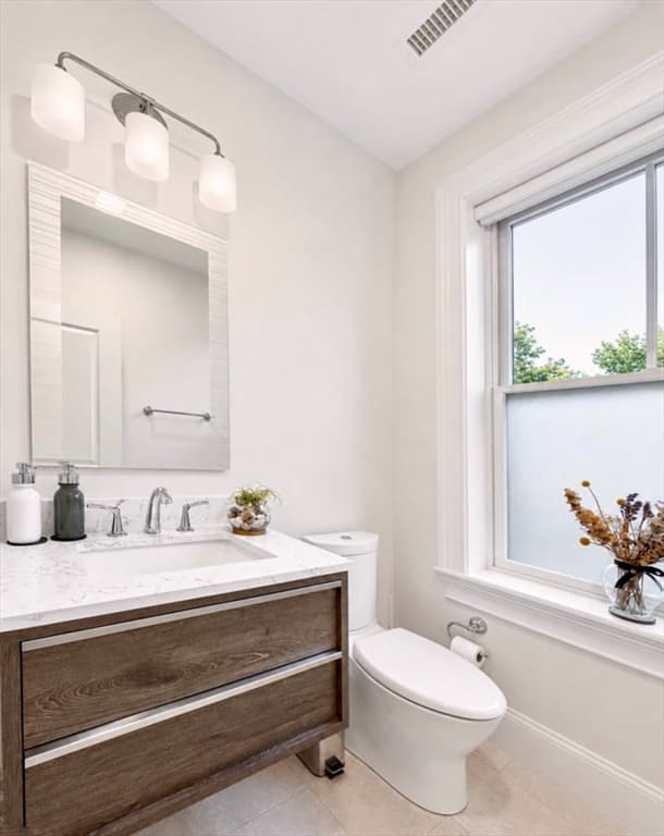 Condominium at 25 Euston St # 2, Brookline MA 02446, photo 6 of 14