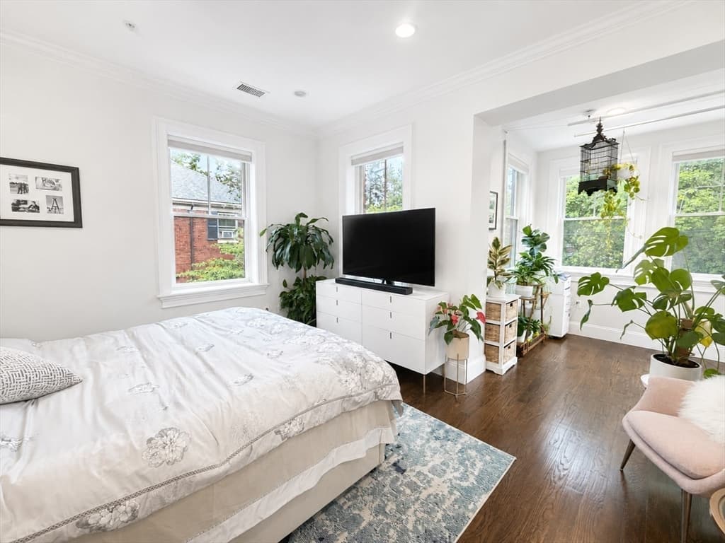 Condominium at 25 Euston St # 2, Brookline MA 02446, photo 8 of 14