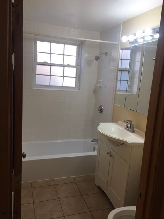 Condominium at 12 Colonial Village Dr # 1, Arlington MA 02474, Arlington, photo 6 of 12