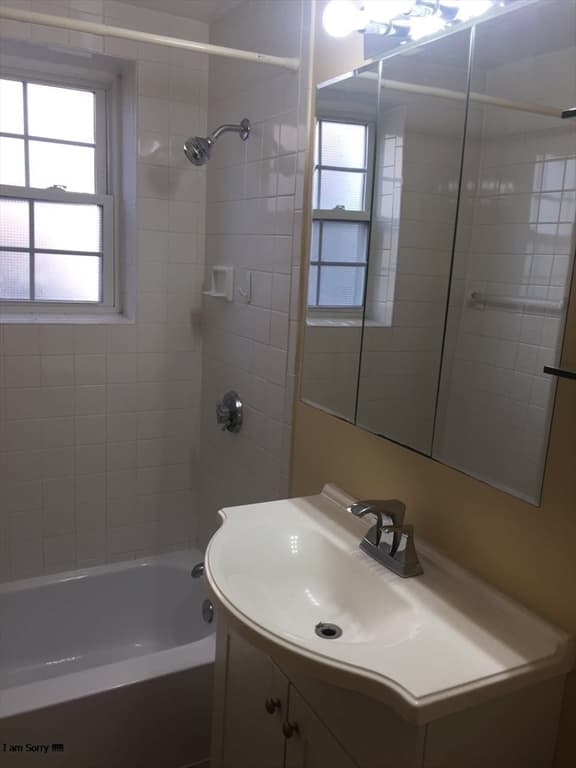Condominium at 12 Colonial Village Dr # 1, Arlington MA 02474, Arlington, photo 7 of 12