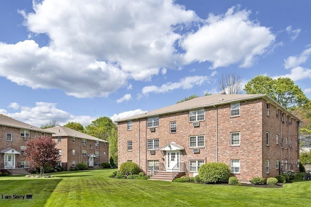 Condominium at 12 Colonial Village Dr # 1, Arlington MA 02474, Arlington, photo 11 of 12