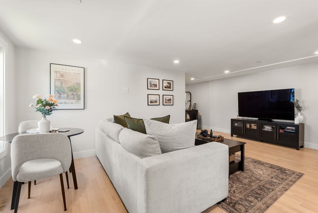 Condominium at 1069 Washington St # 1, Boston MA 02124, Boston, photo 5 of 18