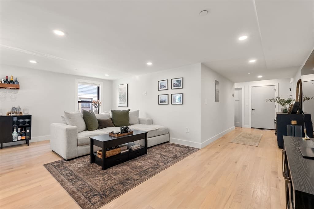 Condominium at 1069 Washington St # 1, Boston MA 02124, Boston, photo 4 of 18
