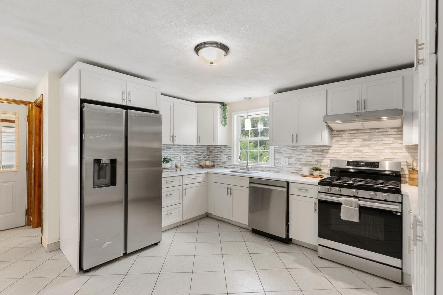 Single Family Residence at 70 Crescent Lane, Malden MA 02148, photo 9 of 34