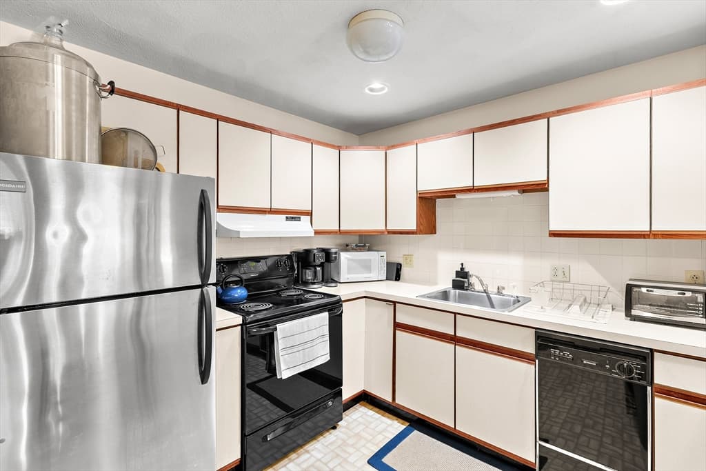 170 Highland Ave # 2, Somerville MA 02143 photo 18