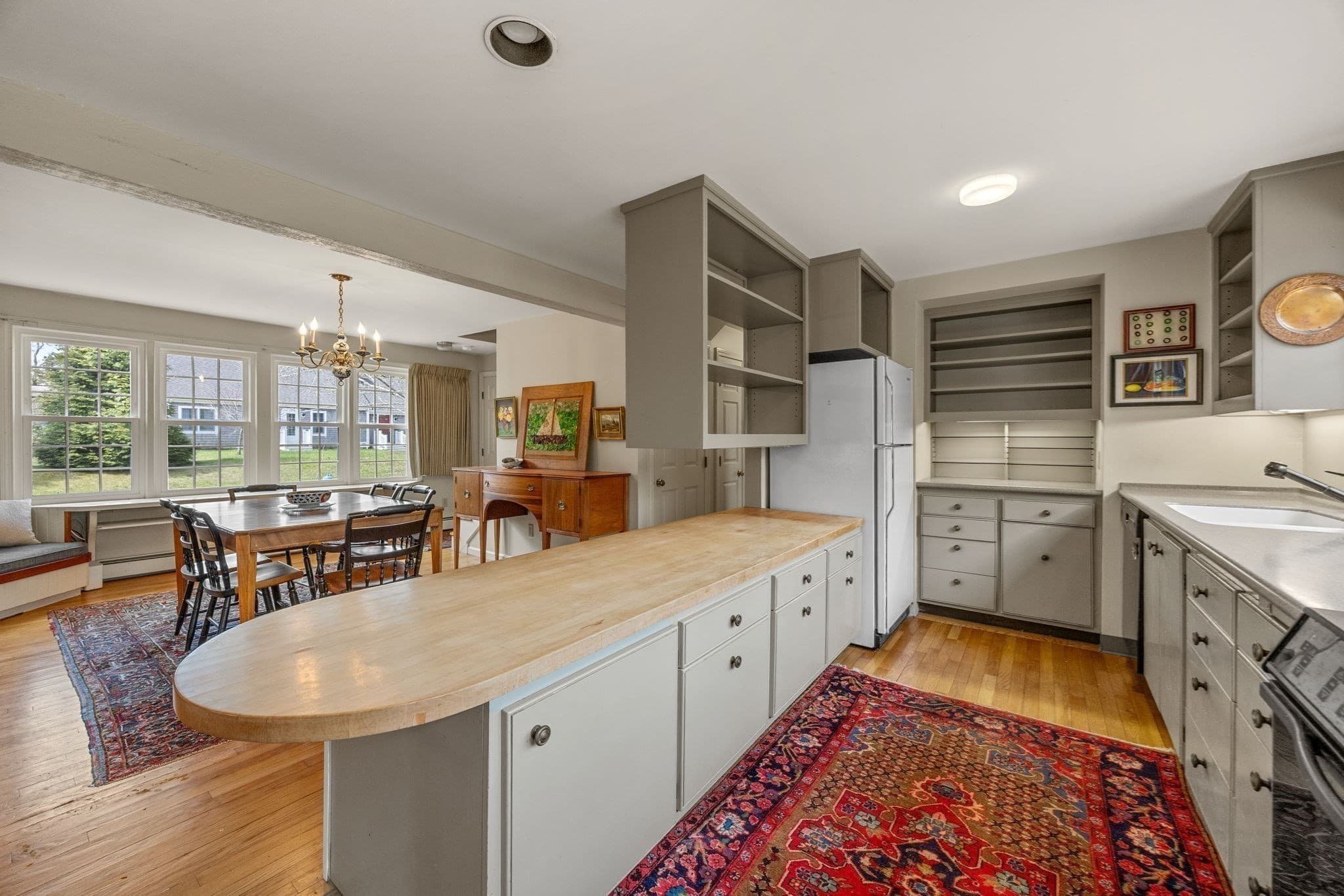 Single Family Residence at 90 Comanche Dr, Falmouth MA 02540, photo 2 of 42