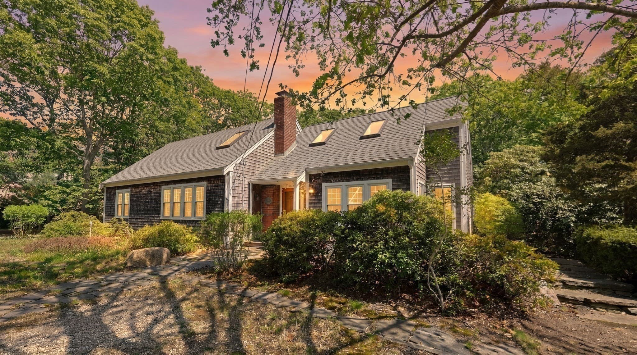 Single Family Residence at 90 Comanche Dr, Falmouth MA 02540, photo 6 of 42