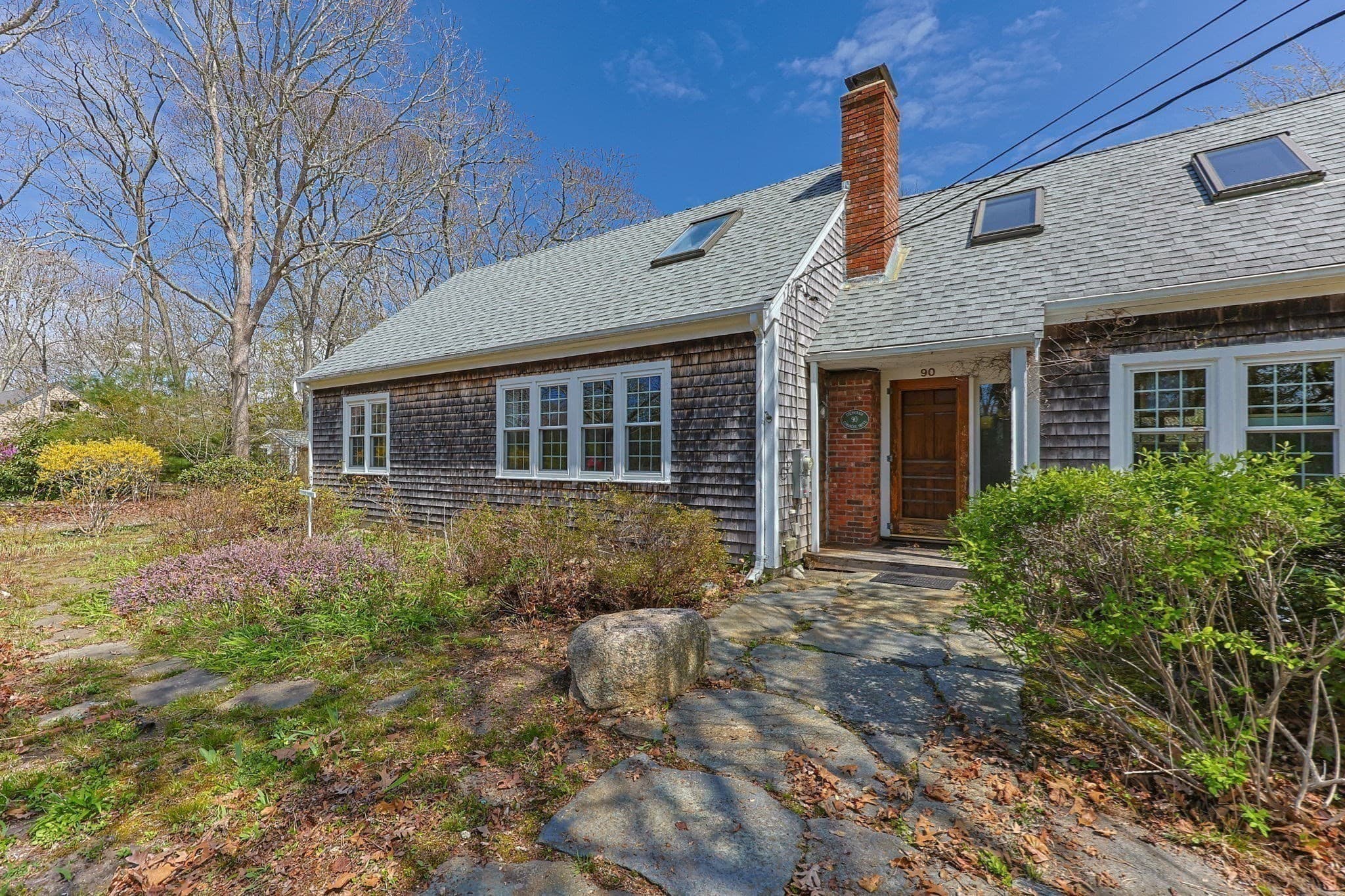 Single Family Residence at 90 Comanche Dr, Falmouth MA 02540, photo 7 of 42
