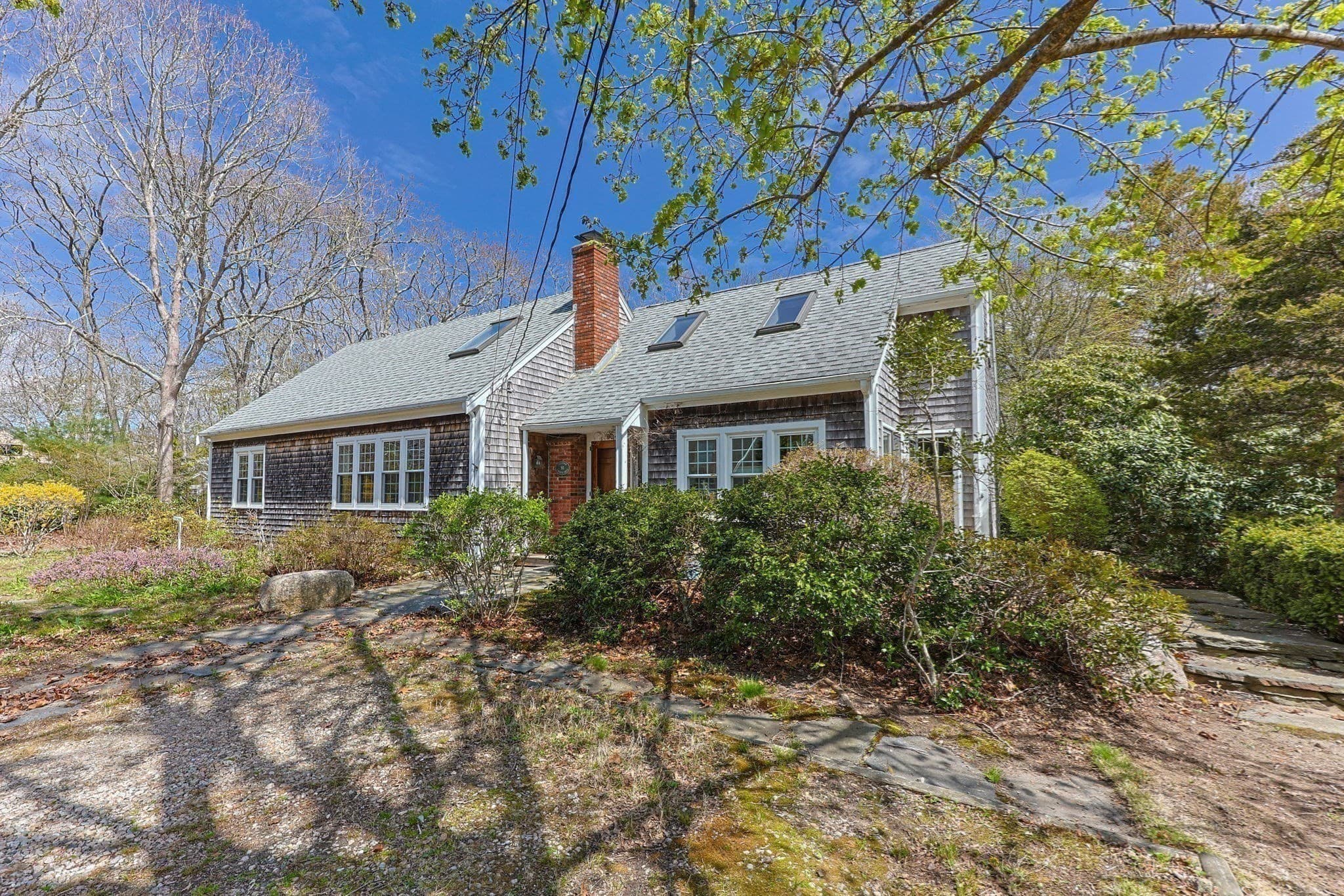 Single Family Residence at 90 Comanche Dr, Falmouth MA 02540, photo 5 of 42