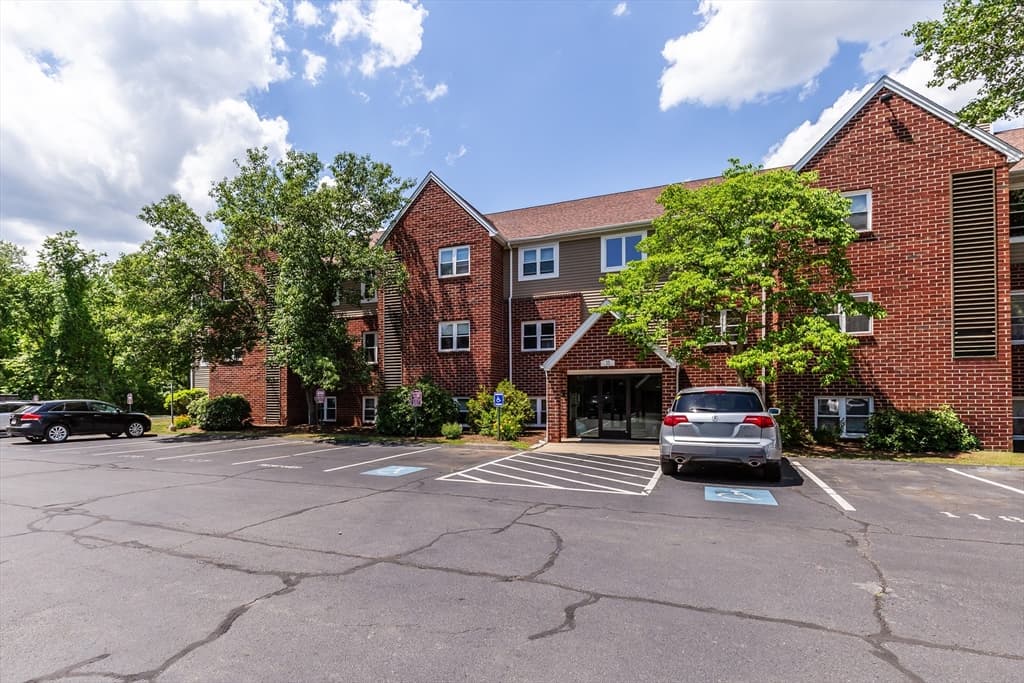 35 Longworth Ave # 25, Brockton MA 02301