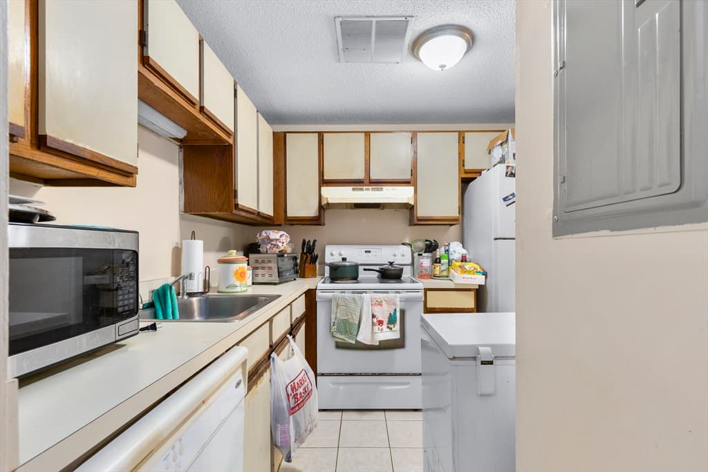 35 Longworth Ave # 25, Brockton MA 02301 photo 9