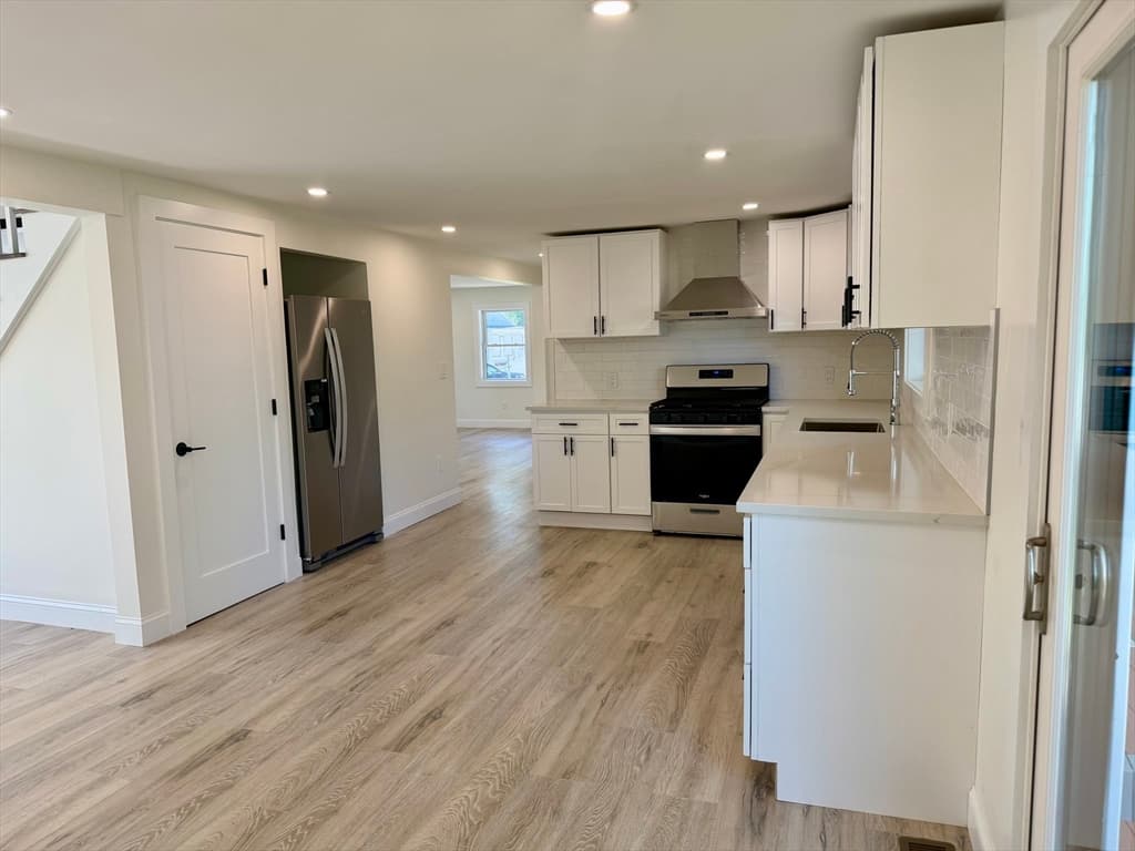 37 Karen Street, Lowell MA 01851 photo 2