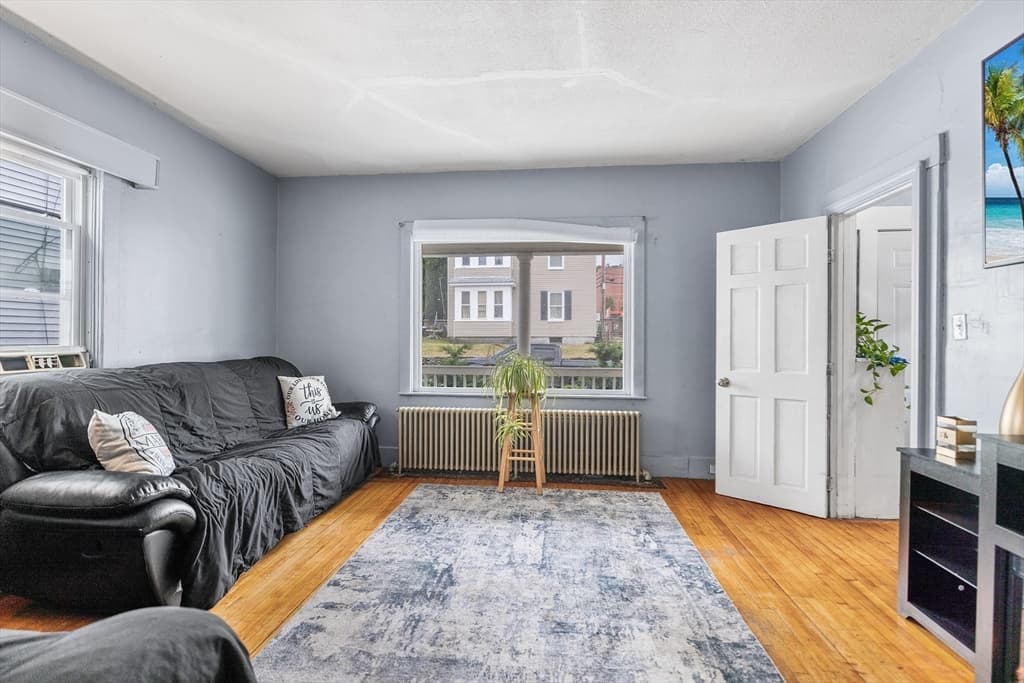 Single Family Residence at 113 Cedar St, Fitchburg MA 01420, photo 9 of 26