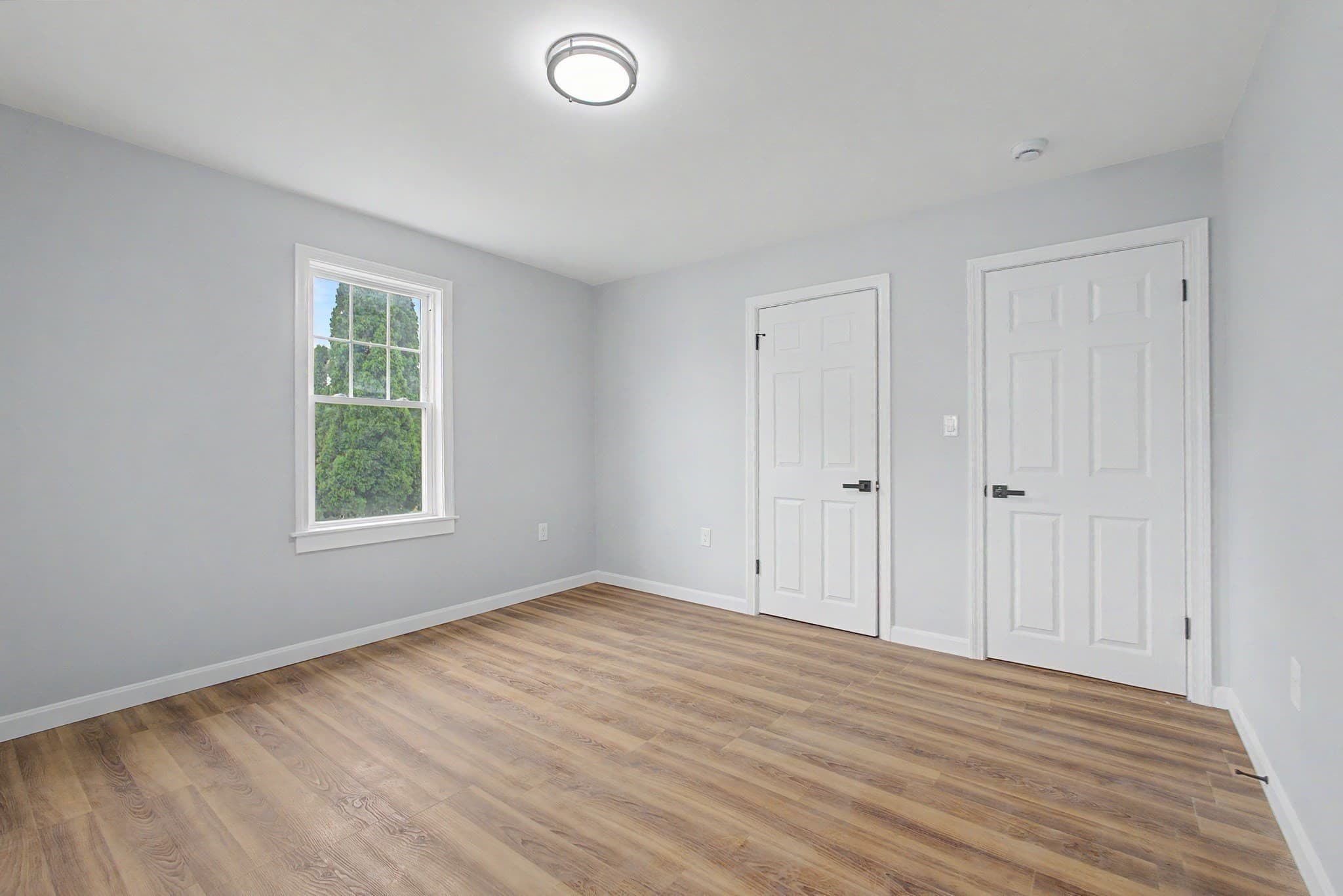 Single Family Residence at 298 King St, Fall River MA 02724, photo 4 of 20