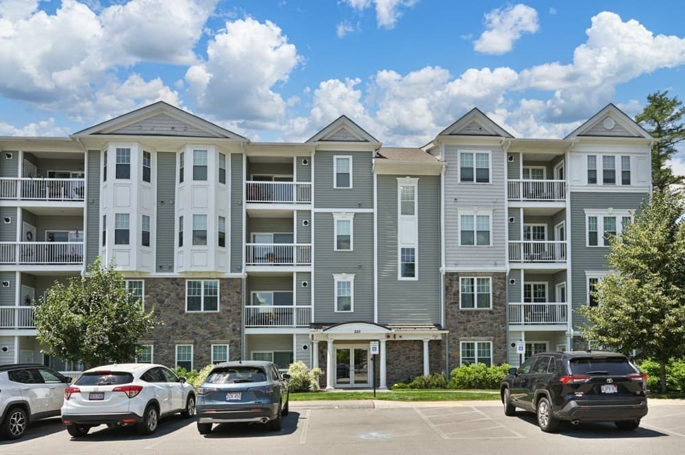 220 Martins Landing # 102, North Reading MA 01864