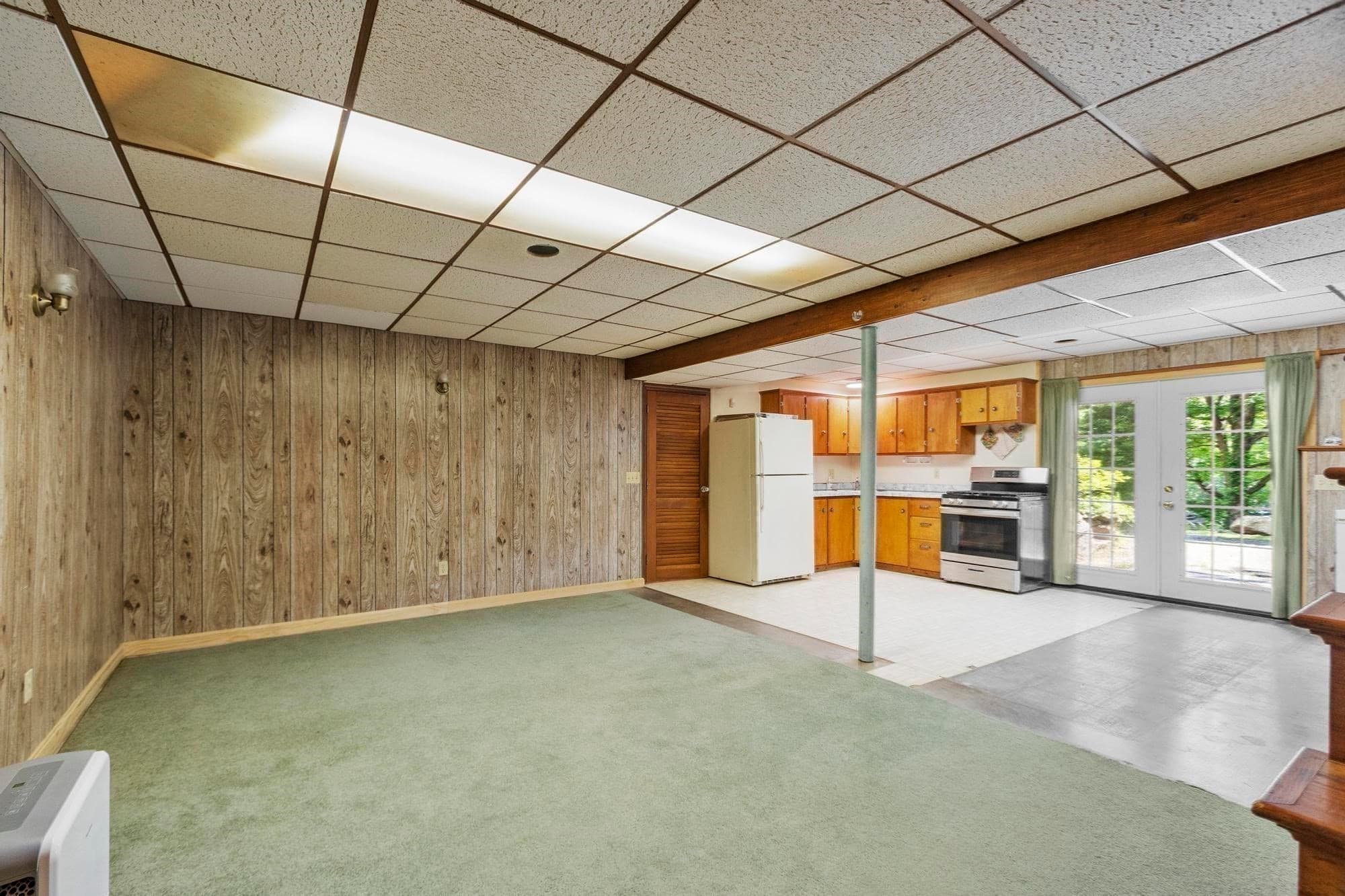 Single Family Residence at 9 Laurel Ln, Princeton MA 01541, Princeton, photo 12 of 40
