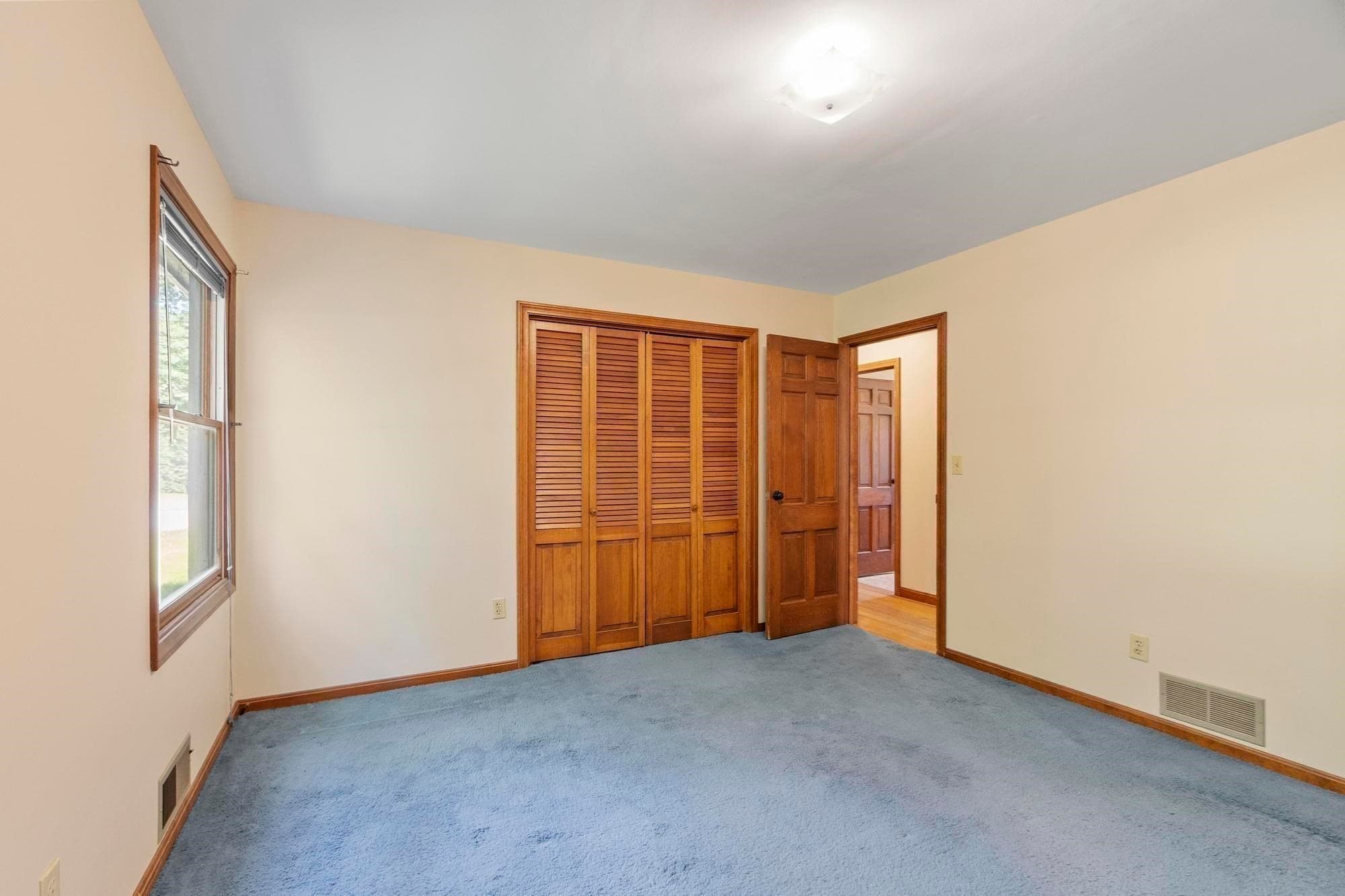 Single Family Residence at 9 Laurel Ln, Princeton MA 01541, Princeton, photo 10 of 40