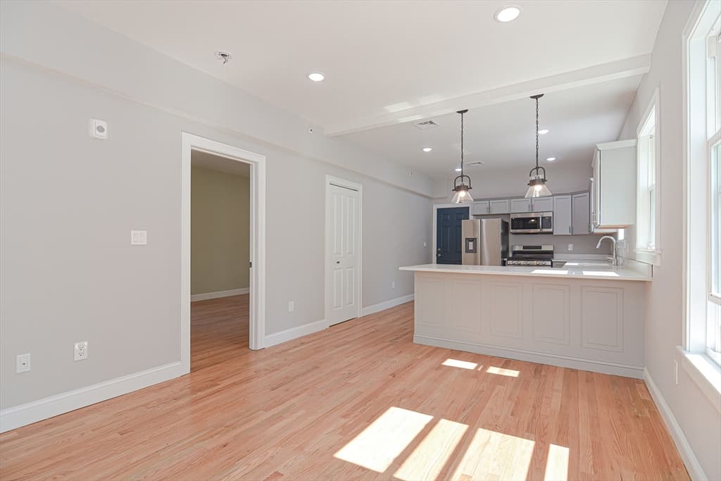 8 Melvin St # 2, Somerville MA 02145 photo 7