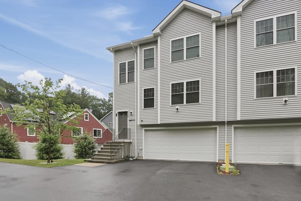670A Burncoat St # A, Worcester MA 01606 photo 35