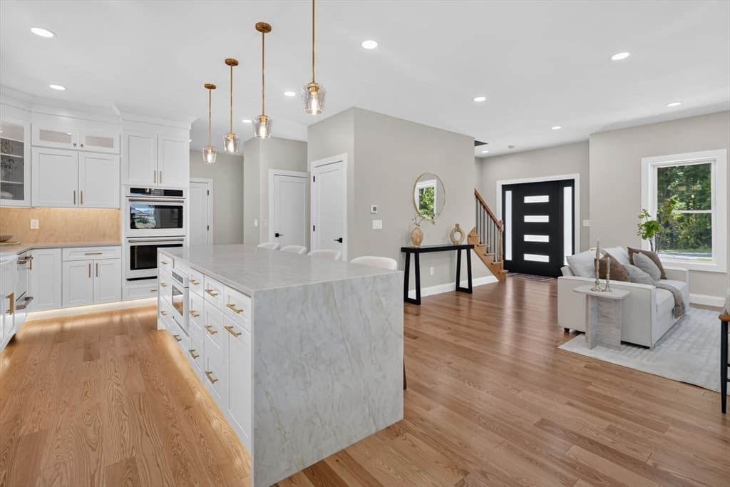 Single Family Residence at 139 Middle Rd, Southampton MA 01073, Southampton, photo 12 of 42