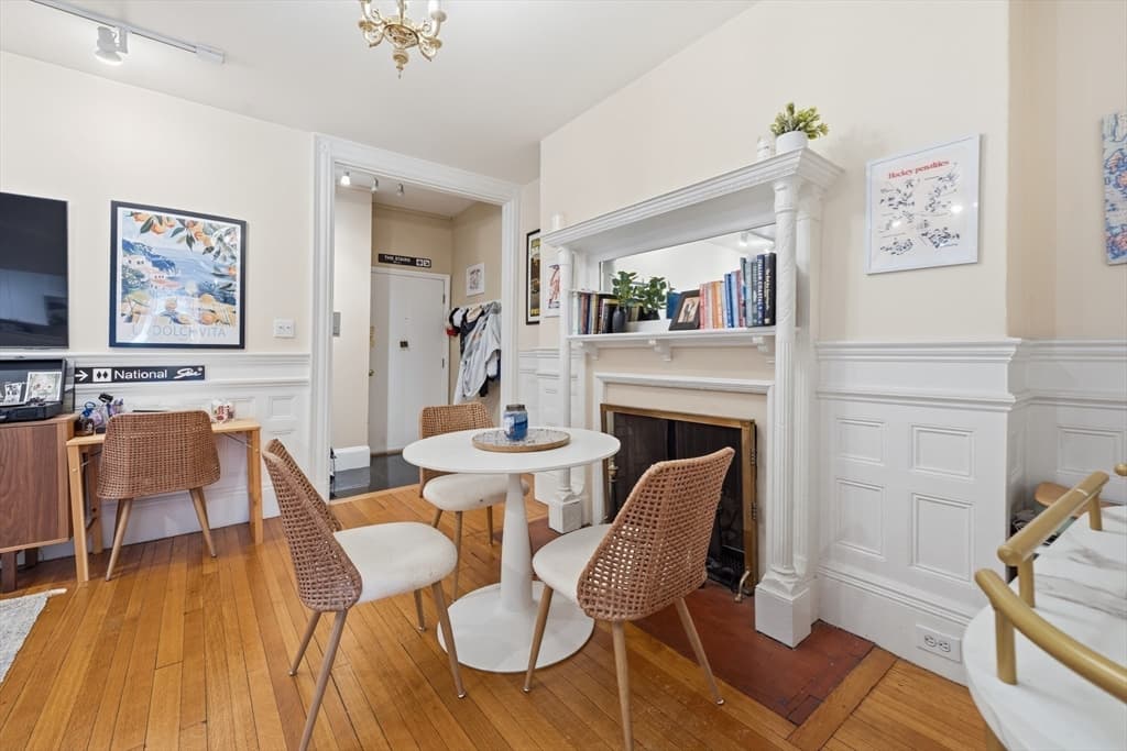 Condominium at 362-366 Commonwealth # 4D, Boston MA 02115, photo 6 of 20