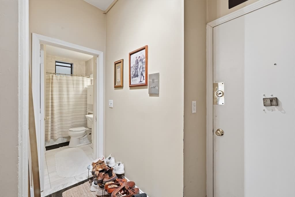 Condominium at 362-366 Commonwealth # 4D, Boston MA 02115, photo 12 of 20