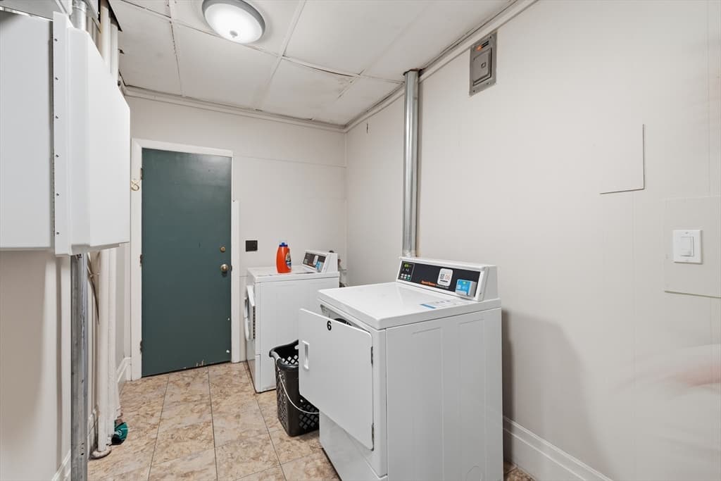 Condominium at 362-366 Commonwealth # 4D, Boston MA 02115, photo 20 of 20