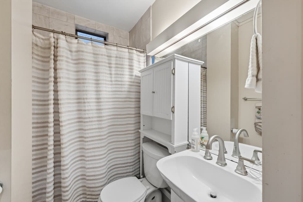 Condominium at 362-366 Commonwealth # 4D, Boston MA 02115, photo 11 of 20