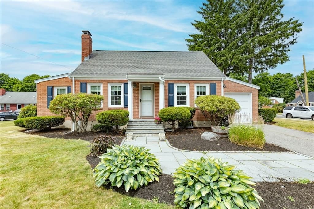 47 Cherry St, Newton MA 02465
