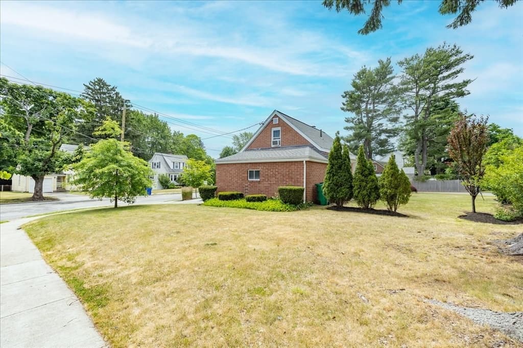 47 Cherry St, Newton MA 02465 photo 33
