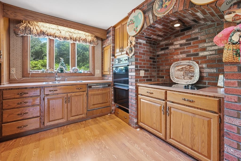 126 Lucy Little Rd, Dartmouth MA 02747 photo 17