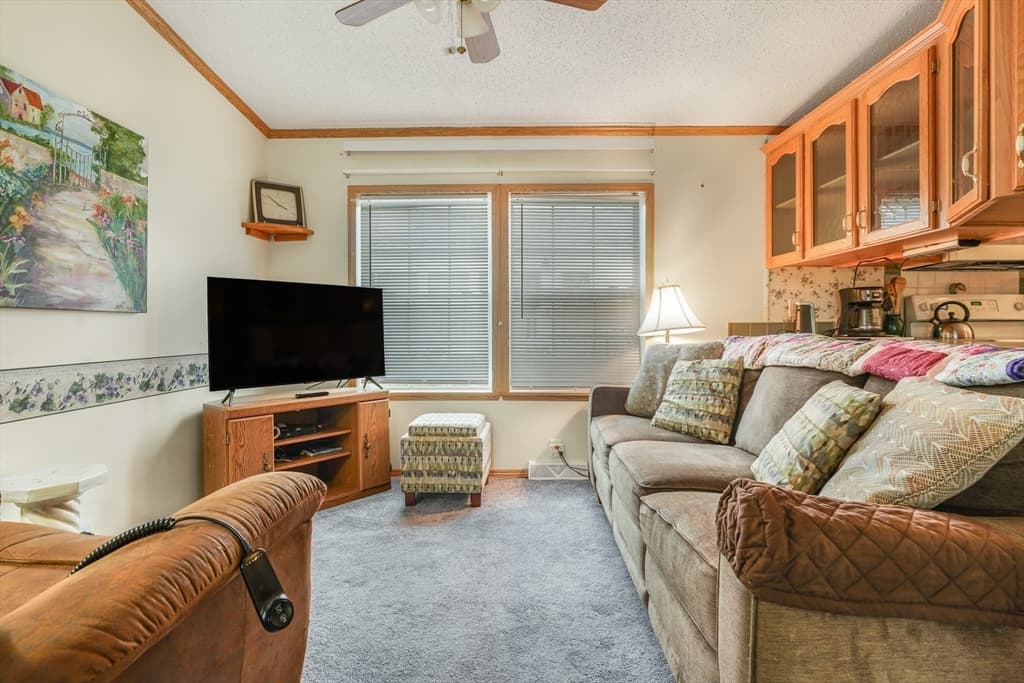 4 Nightingale Lane, Tiverton RI 02878 photo 8