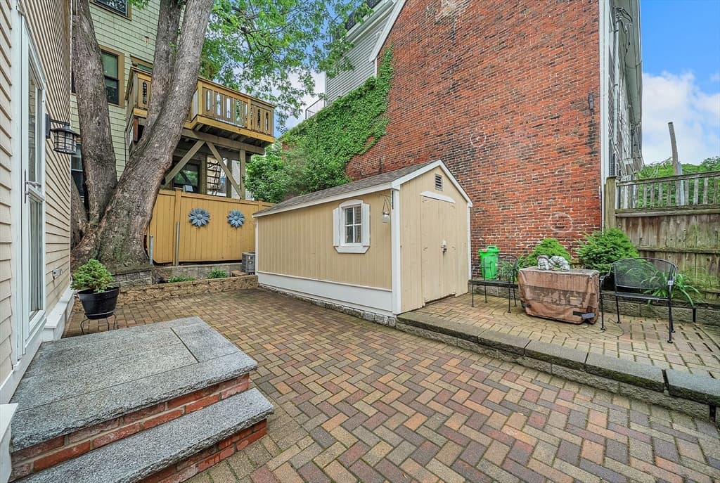 Single Family Residence at 13 Oak St, Boston MA 02129, Boston, photo 4 of 30
