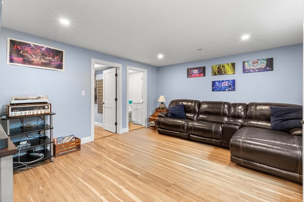Condominium at 83 High Street # 4, Ipswich MA 01938, photo 22 of 34