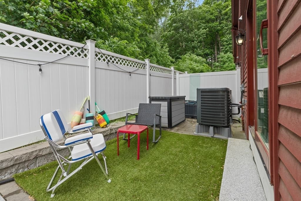 Condominium at 83 High Street # 4, Ipswich MA 01938, photo 28 of 34