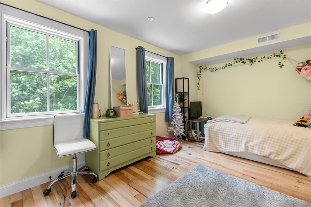 Condominium at 83 High Street # 4, Ipswich MA 01938, photo 15 of 34